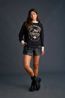 ANABEL LEE. SUDADERA " PODER FEMENINO" - MI CALLE DE PUERTO VALLARTA