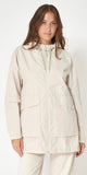 BATELA. CHAQUETA LIGERA 100% IMPERMEABLE. C-3158 ( COLOR IVORY) - MI CALLE DE PUERTO VALLARTA